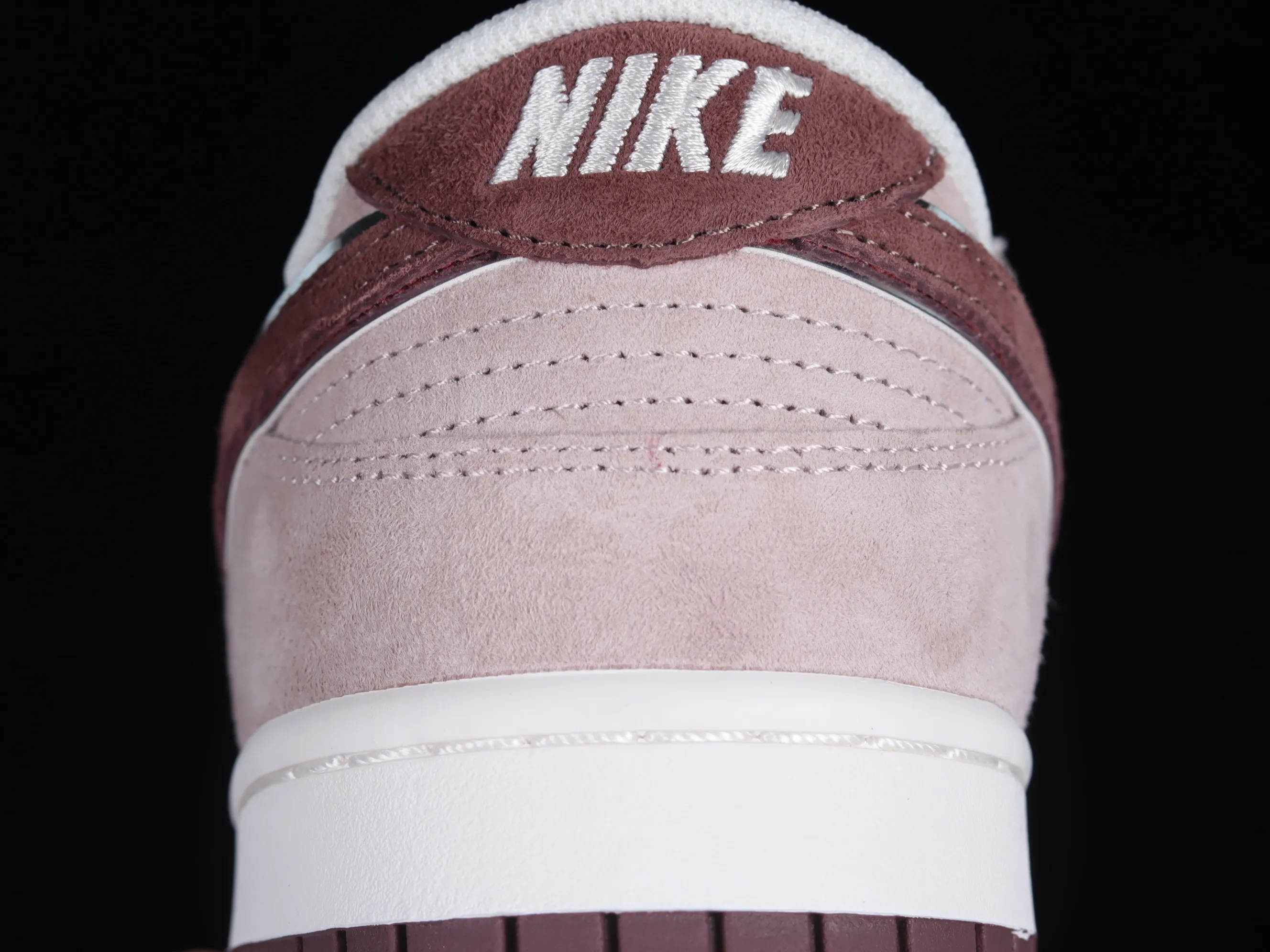 All Categories Nk SB Dunk Series Nk SB Dunk Low Low-top sneakers Otomo Katsuhiro x Nk SB Dunk Low "Steamboy OST" Creative customization collaboration Otomo Katsuhiro co-branded SB low-top sports casual sneakers ST1391-206